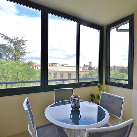 Appartement Dans Residence Avec Piscine Et Parking Uzès Eksteriør bilde