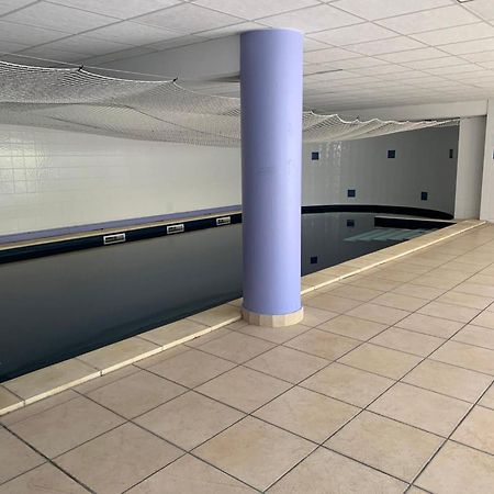 Appartement Dans Residence Avec Piscine Et Parking Uzès Eksteriør bilde