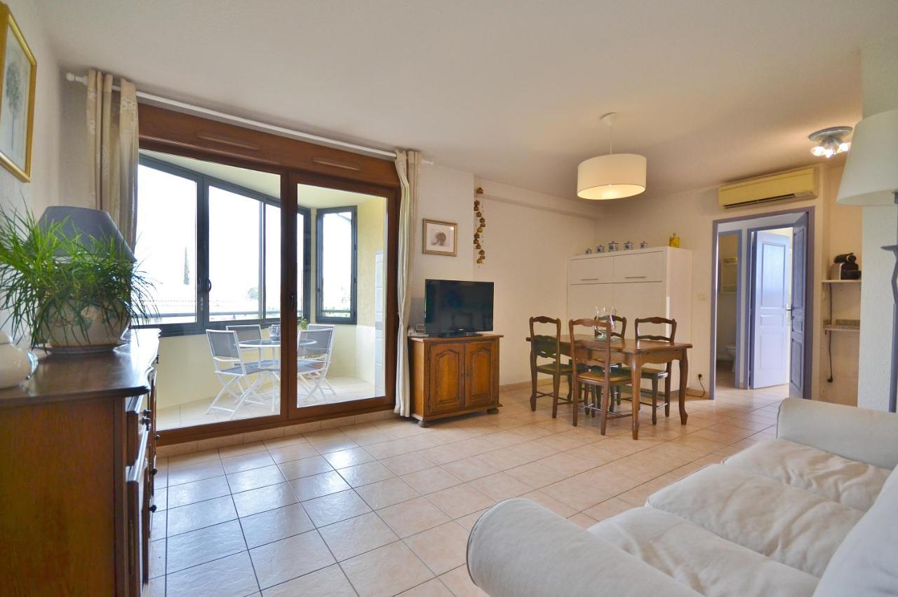 Appartement Dans Residence Avec Piscine Et Parking Uzès Eksteriør bilde