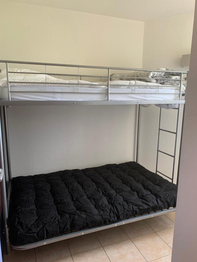 Appartement Dans Residence Avec Piscine Et Parking Uzès Eksteriør bilde