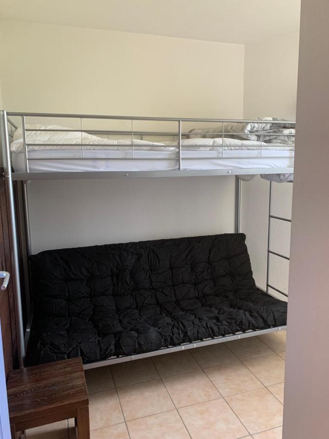 Appartement Dans Residence Avec Piscine Et Parking Uzès Eksteriør bilde