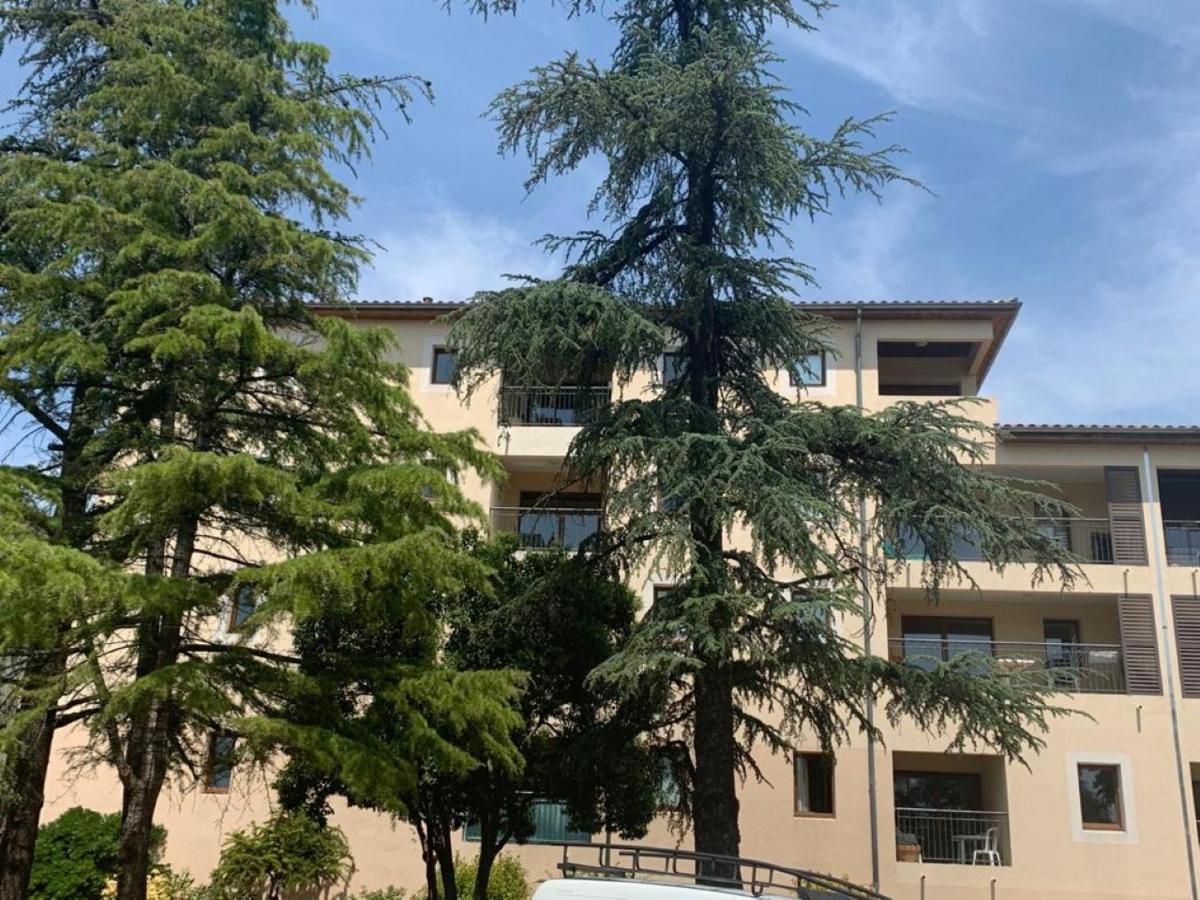 Appartement Dans Residence Avec Piscine Et Parking Uzès Eksteriør bilde